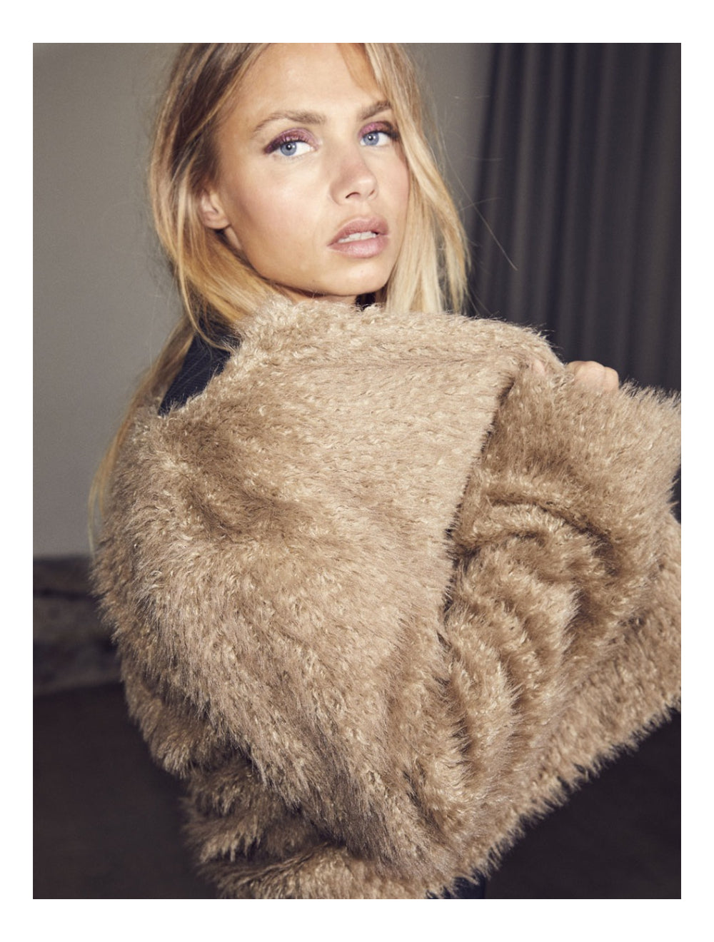 TibetCC Crop Fur Jacket - Wit