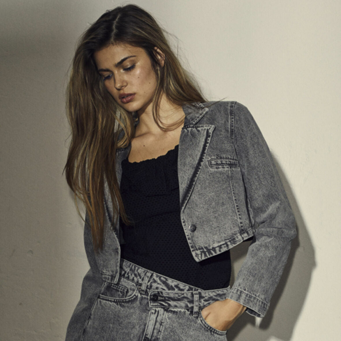 VikaCC Crop Blazer - Grijs