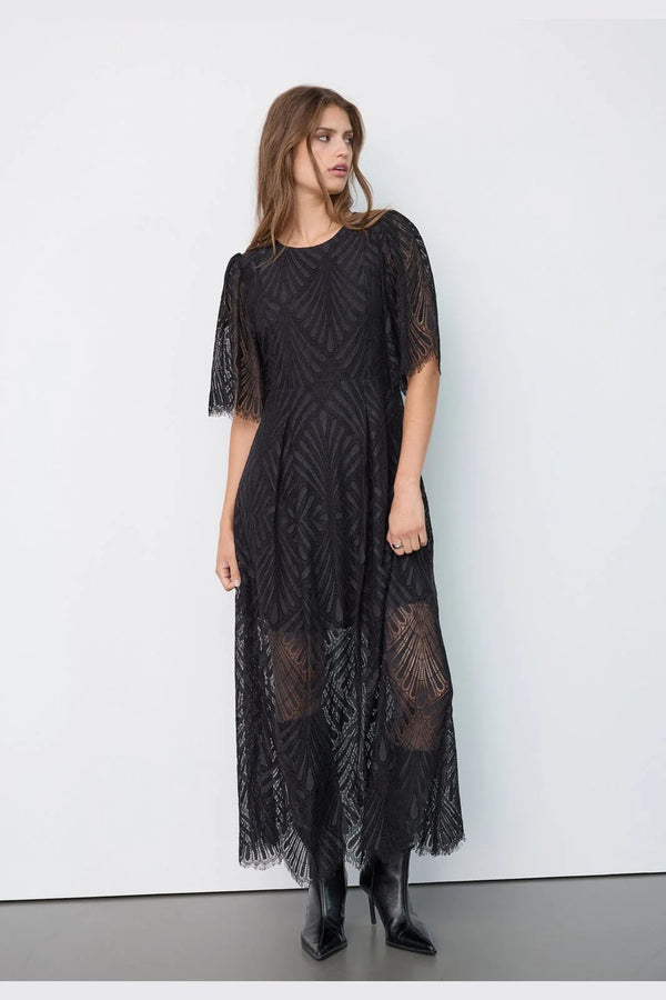 46038 LetiCC Lace Maxi Dress