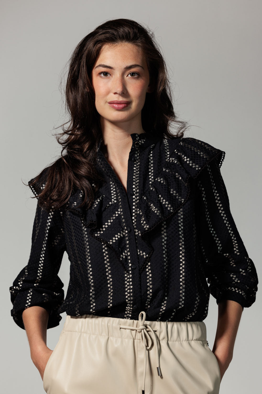 Blouse Dobby Ruffle - Zwart