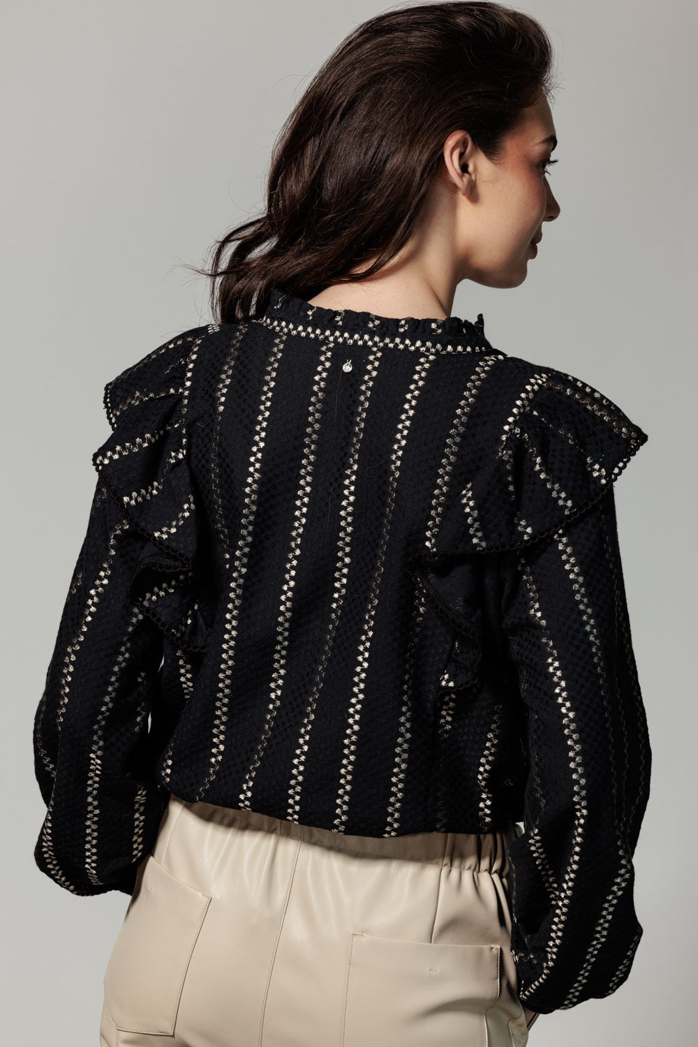 Blouse Dobby Ruffle - Zwart