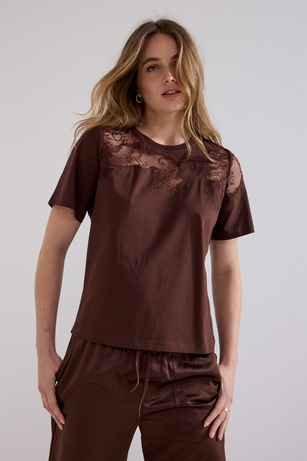 T-Shirt Lace Insert