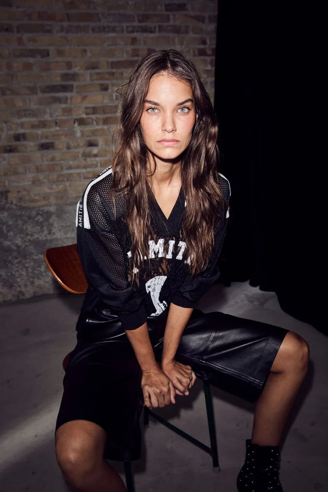 Lace Football V- Blouse - Zwart