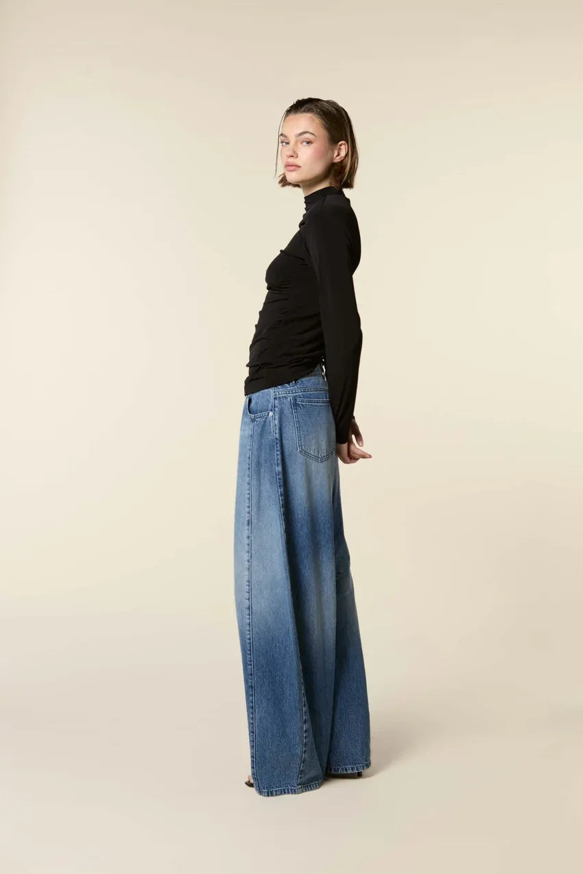 Bowie - Extra Wide Barrel Jeans With Cutseams