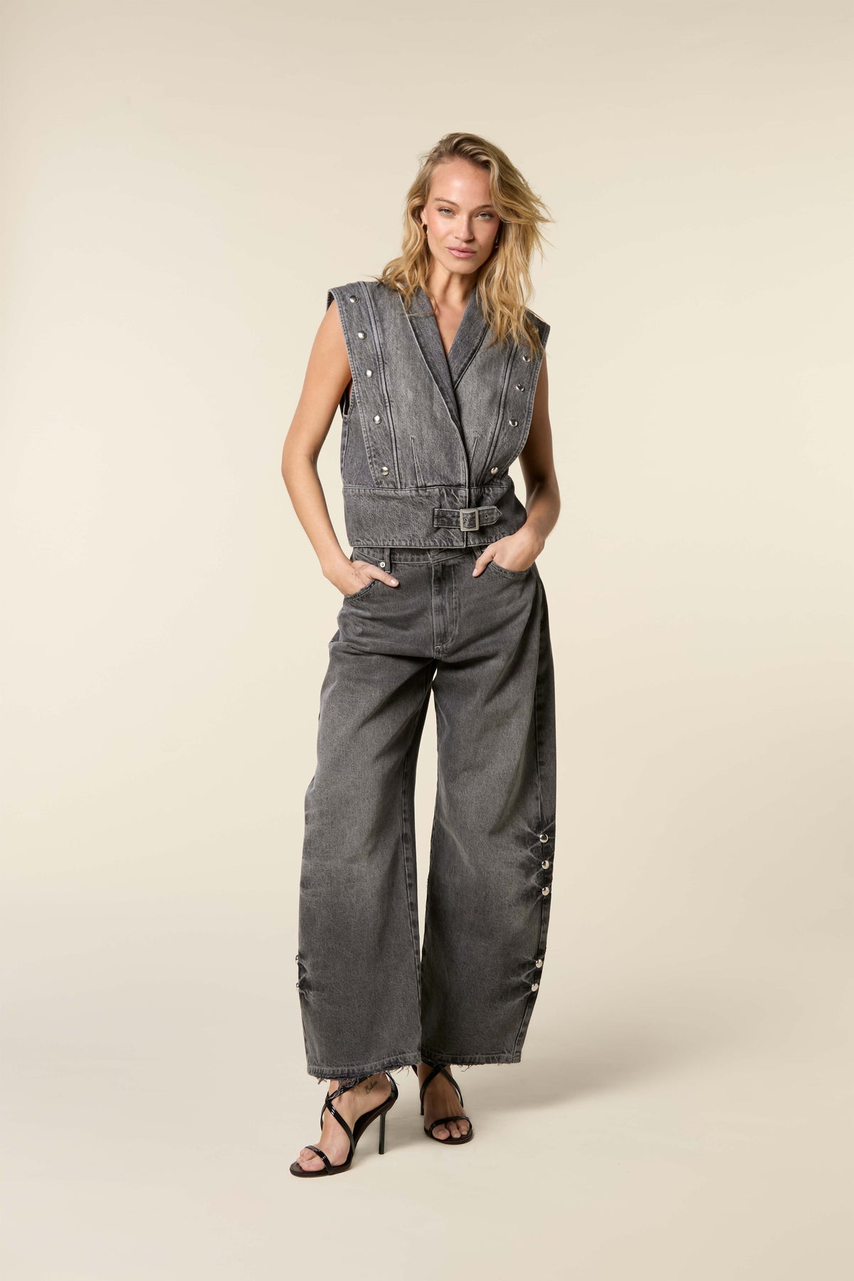 Dean - Curved Baggy Jeans With Big Studs