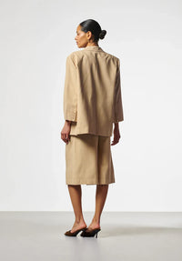 SHORT - Zand
