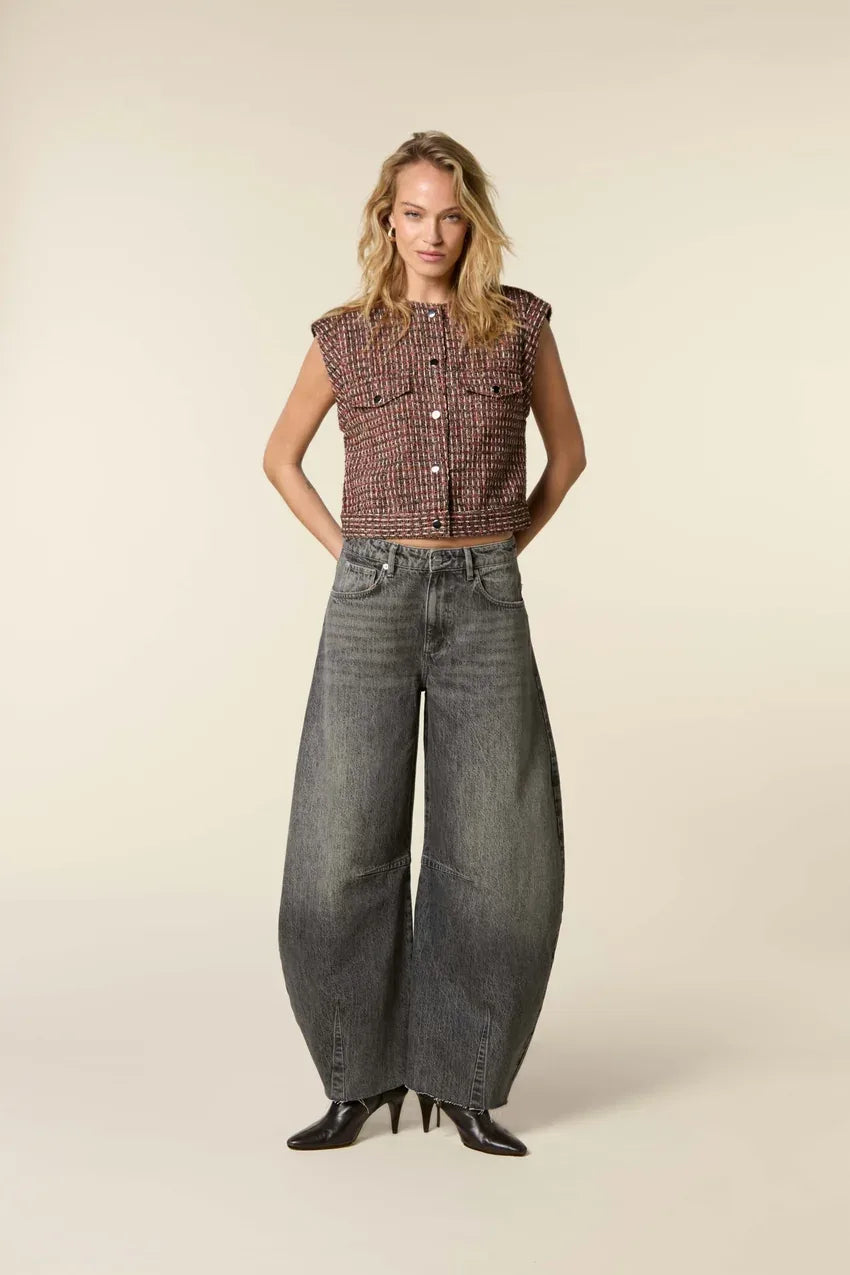 Jimi - Mid Waist Barrel Jeans With Darts