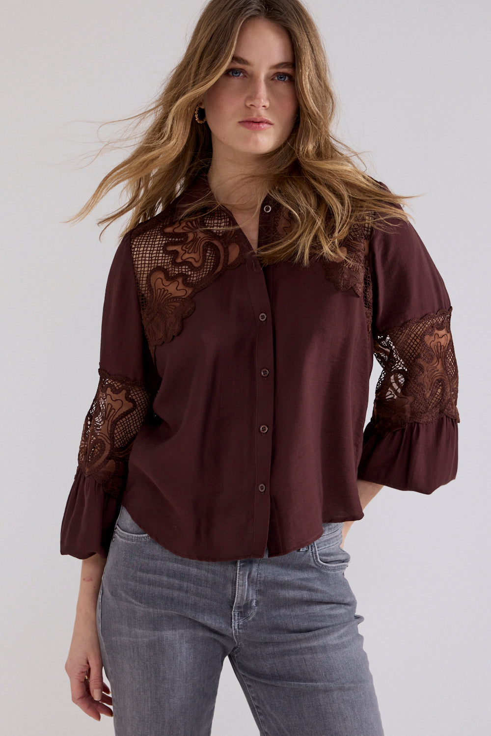 Blouse Lace Details