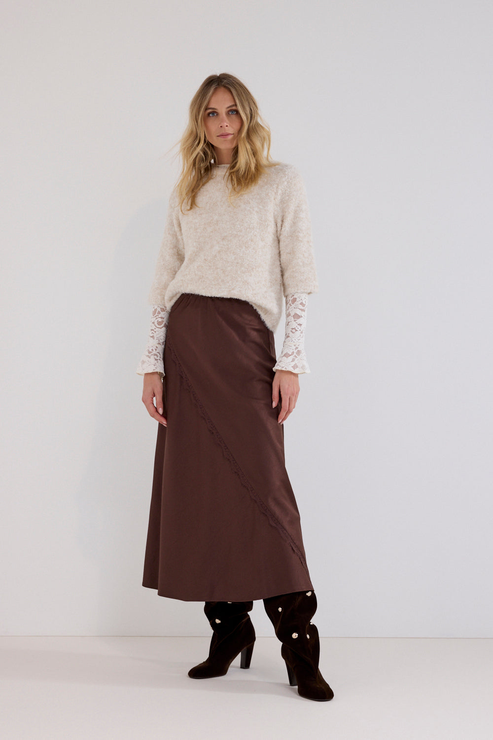 Lace Detailed Skirt